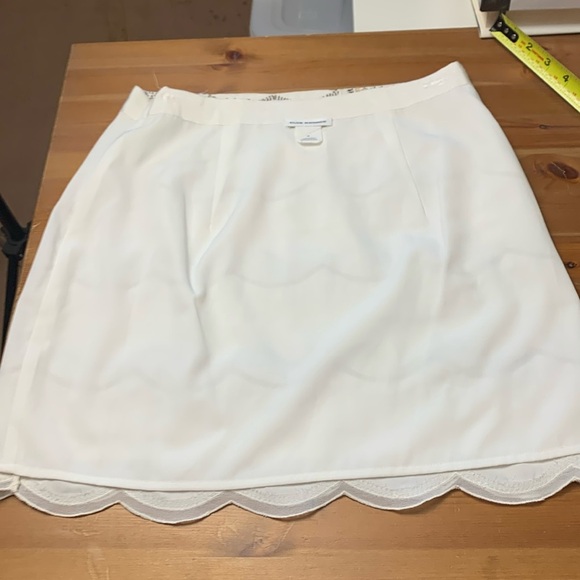 Club Monaco Embellished Skirt, Fully Lined, Side Zipper, Scalloped Hem - Picture 6 of 12